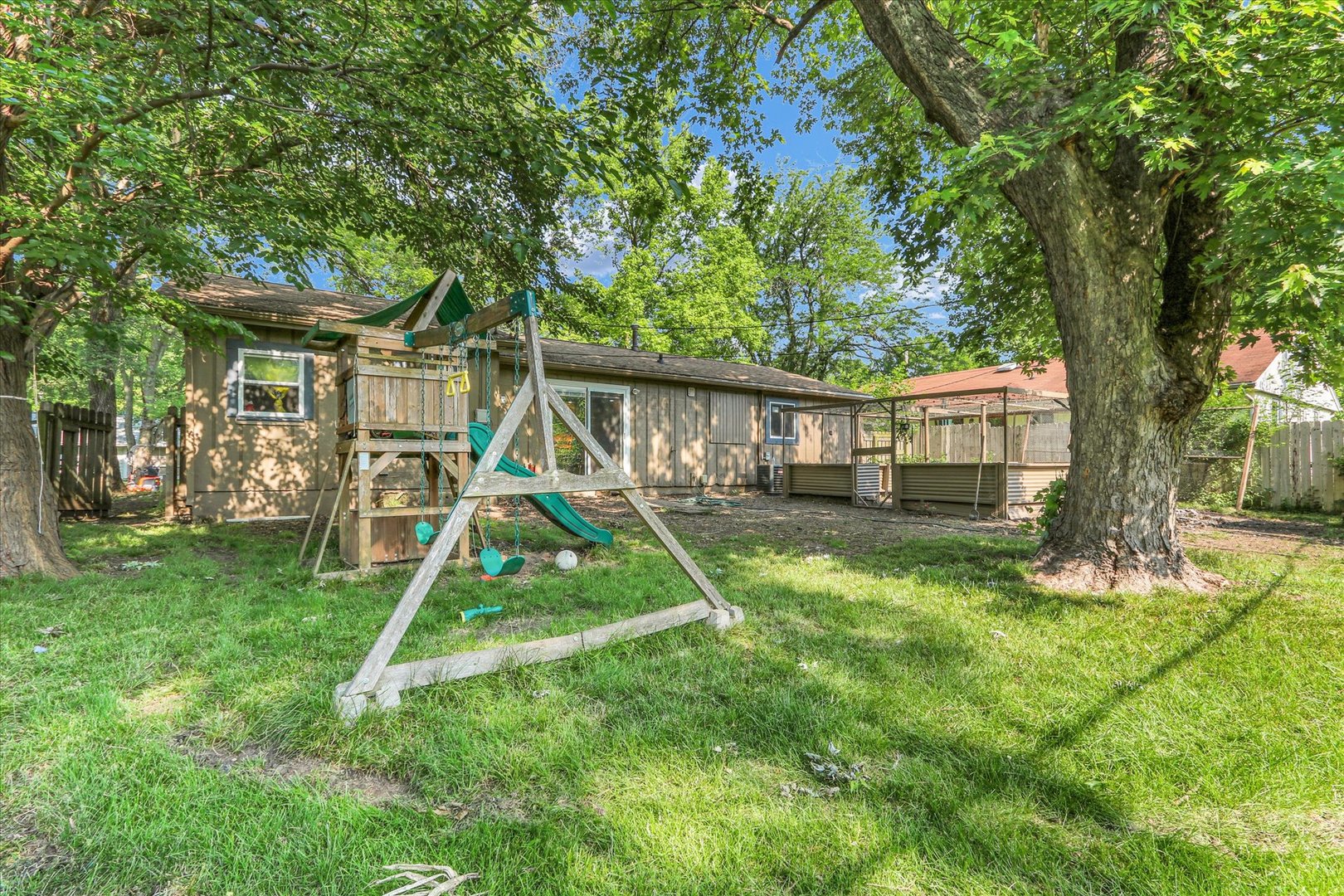 Property photo 25
