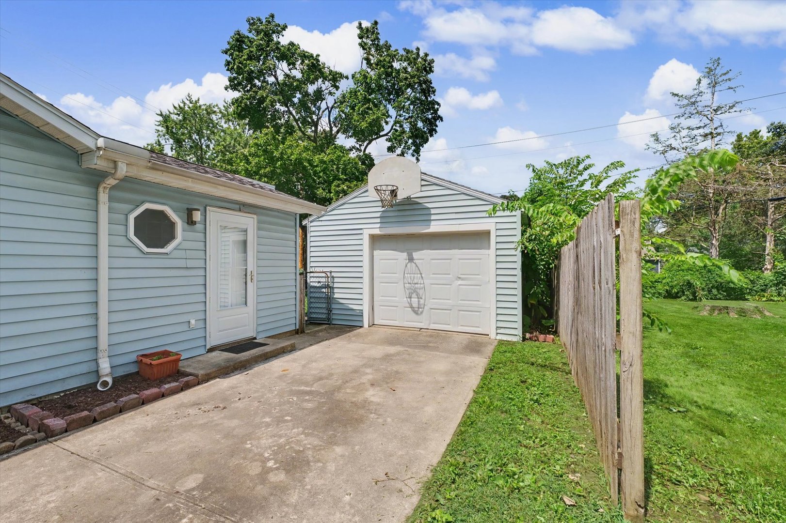 Property photo 35