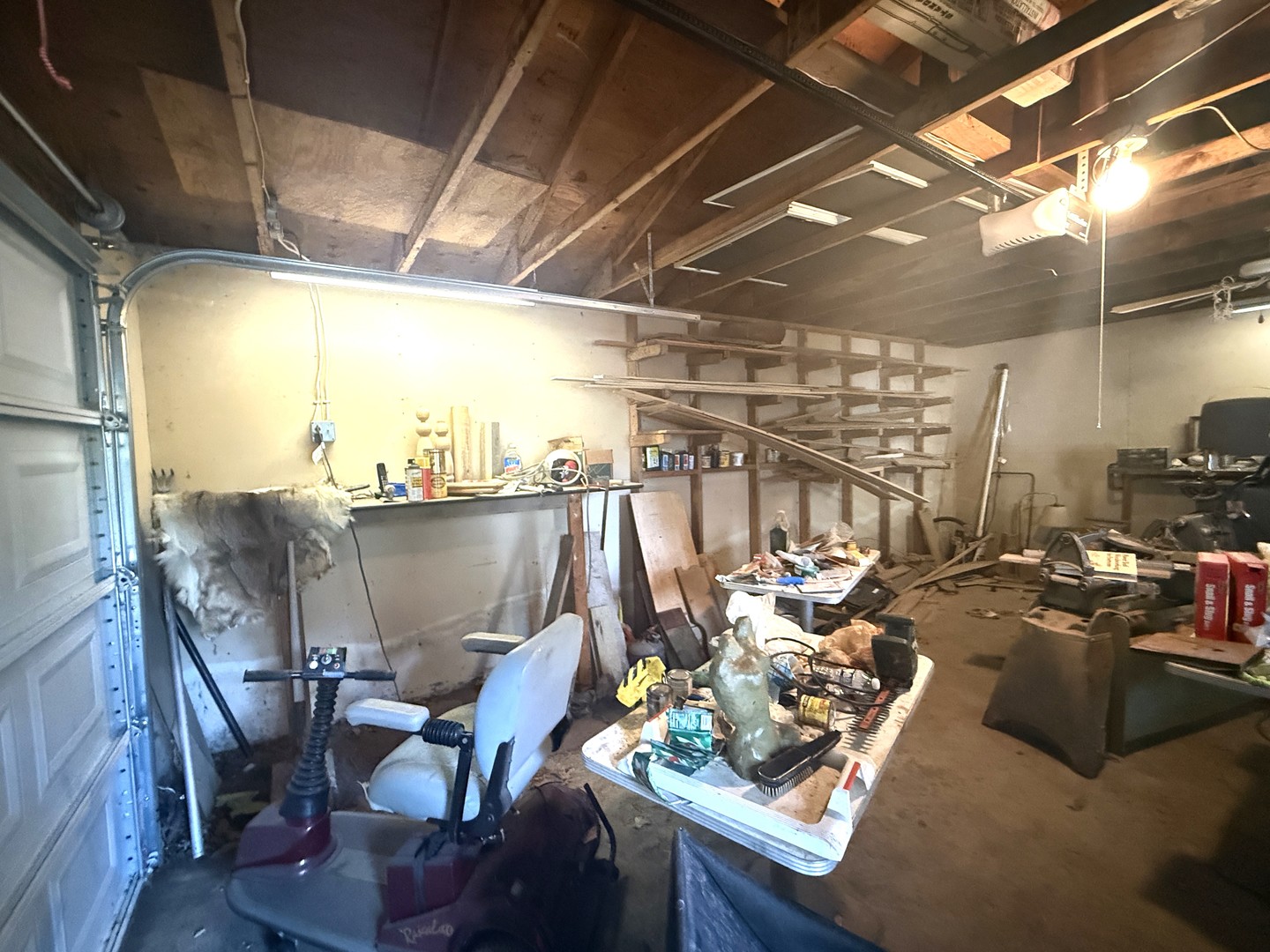 1 car garage or heated workshop.