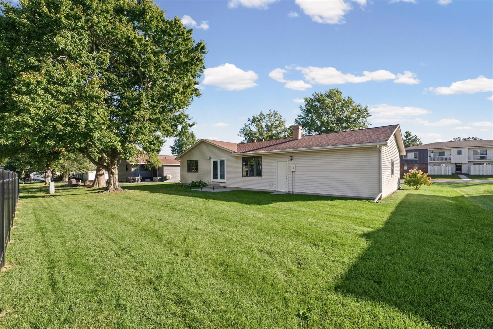 Property photo 36
