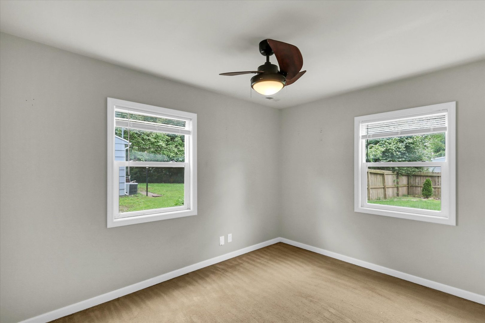 Photo 5 of 1313 Glendale Drive