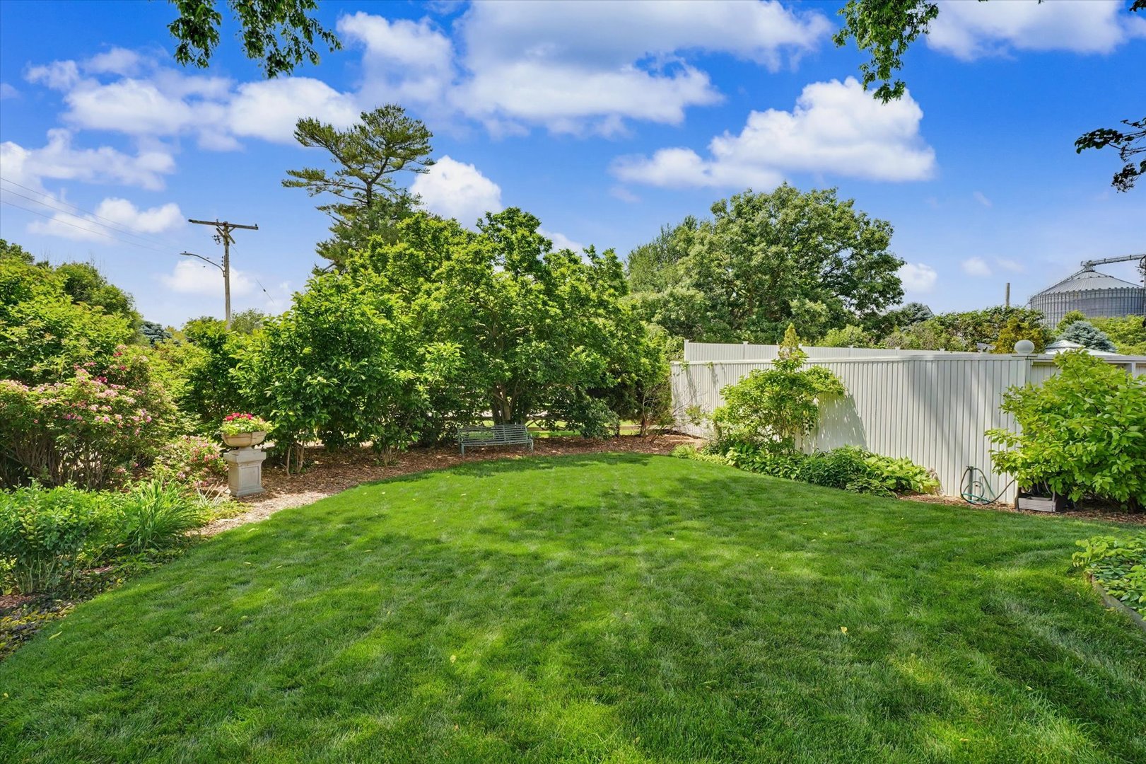 Property photo 90