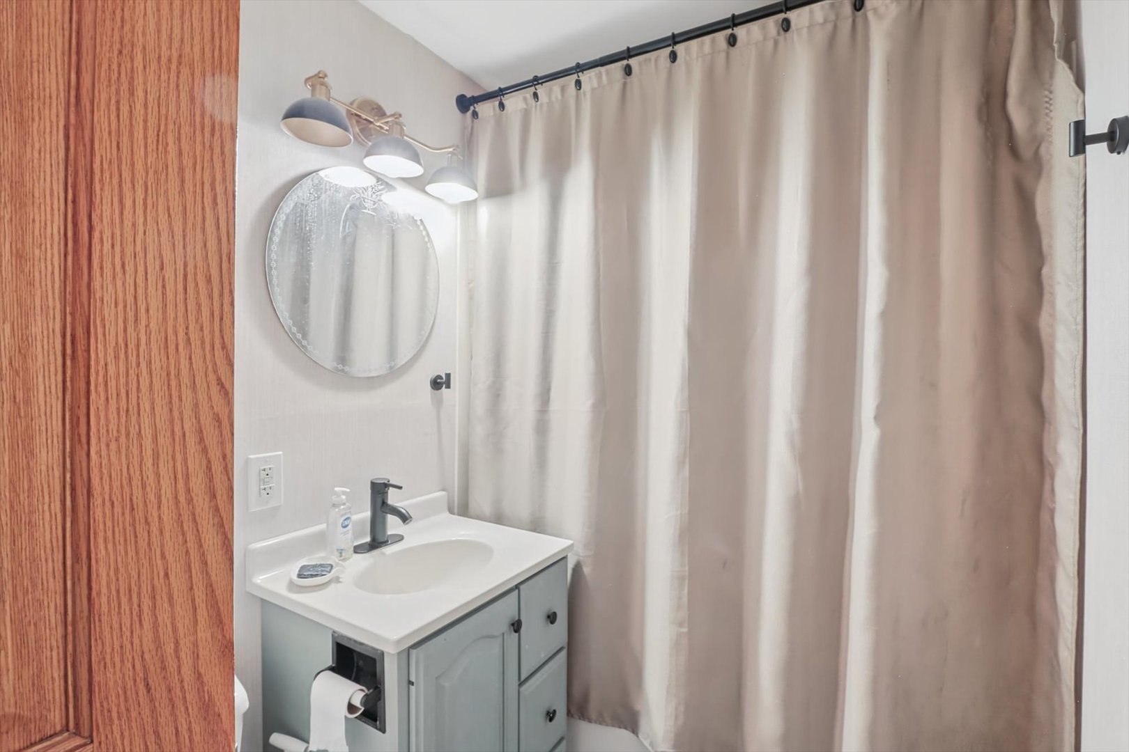 Main floor bath