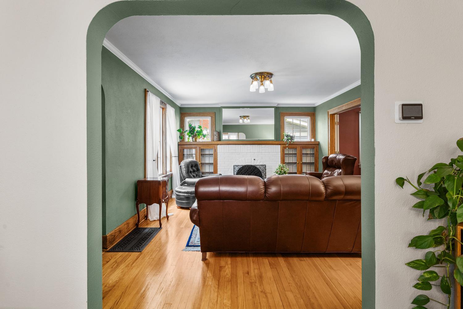 Photo 12 of 508 W Vermont Avenue
