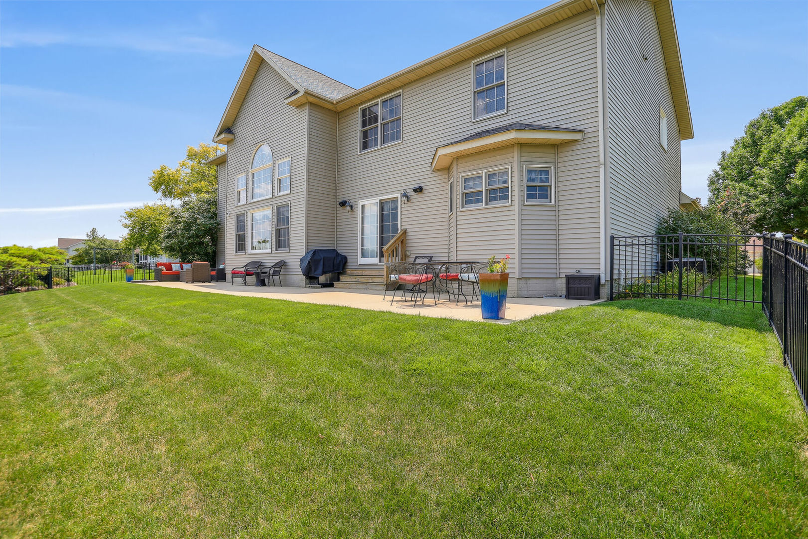 Property photo 64