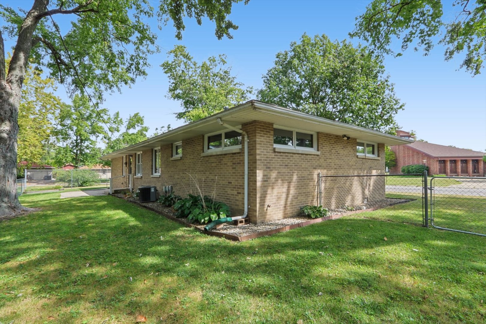 Property photo 37
