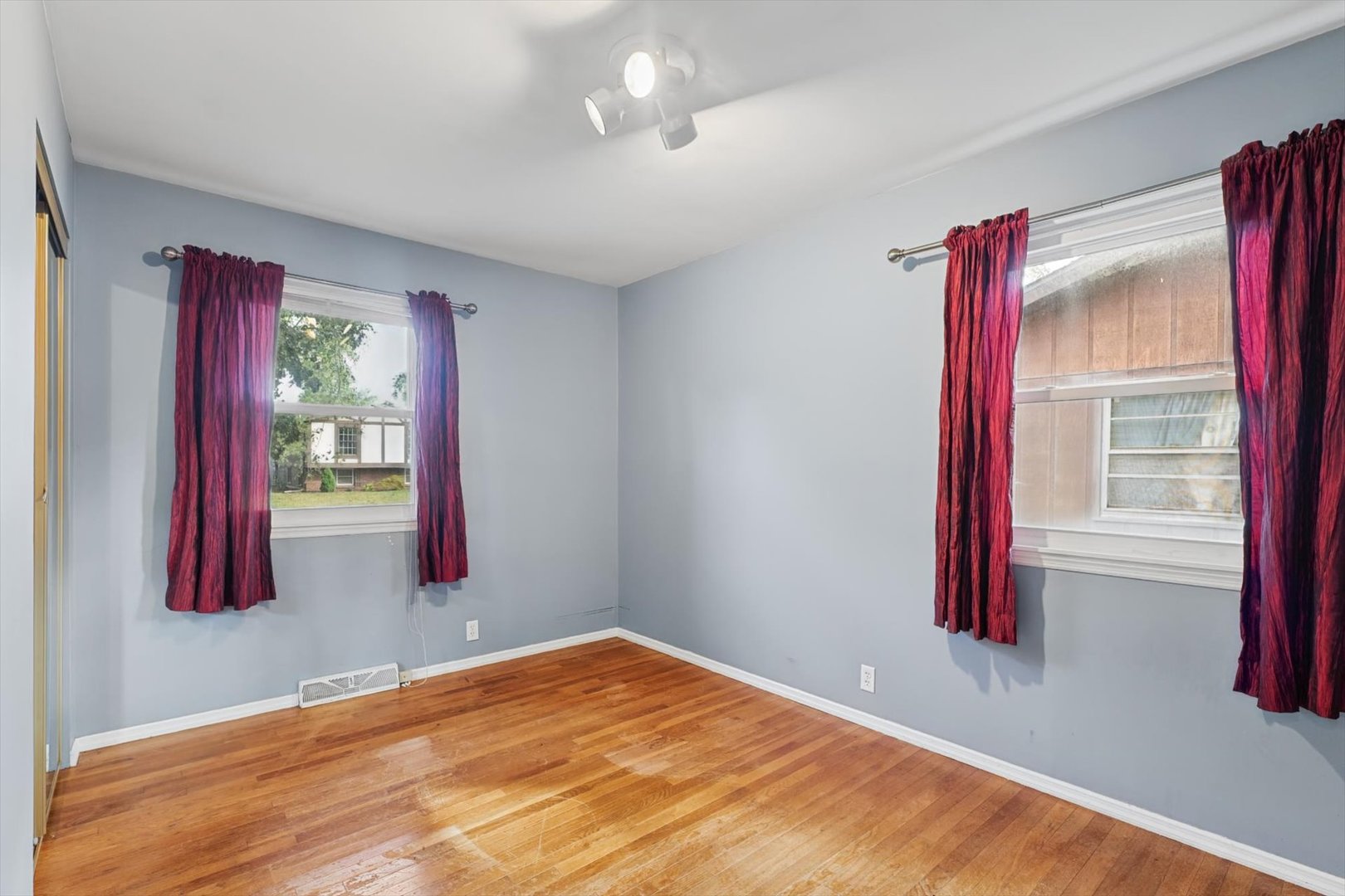 Property photo 24