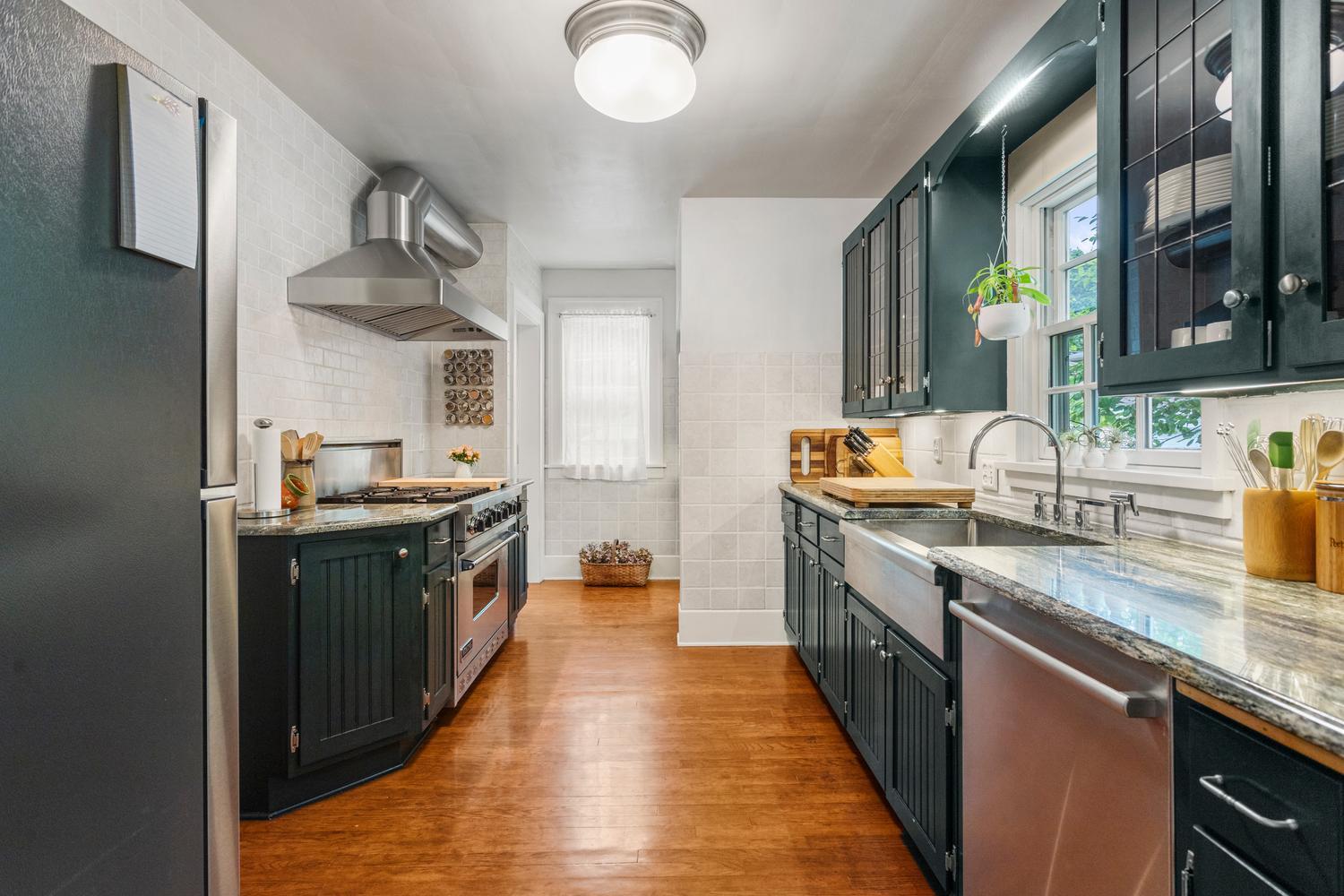 Photo 15 of 508 W Vermont Avenue