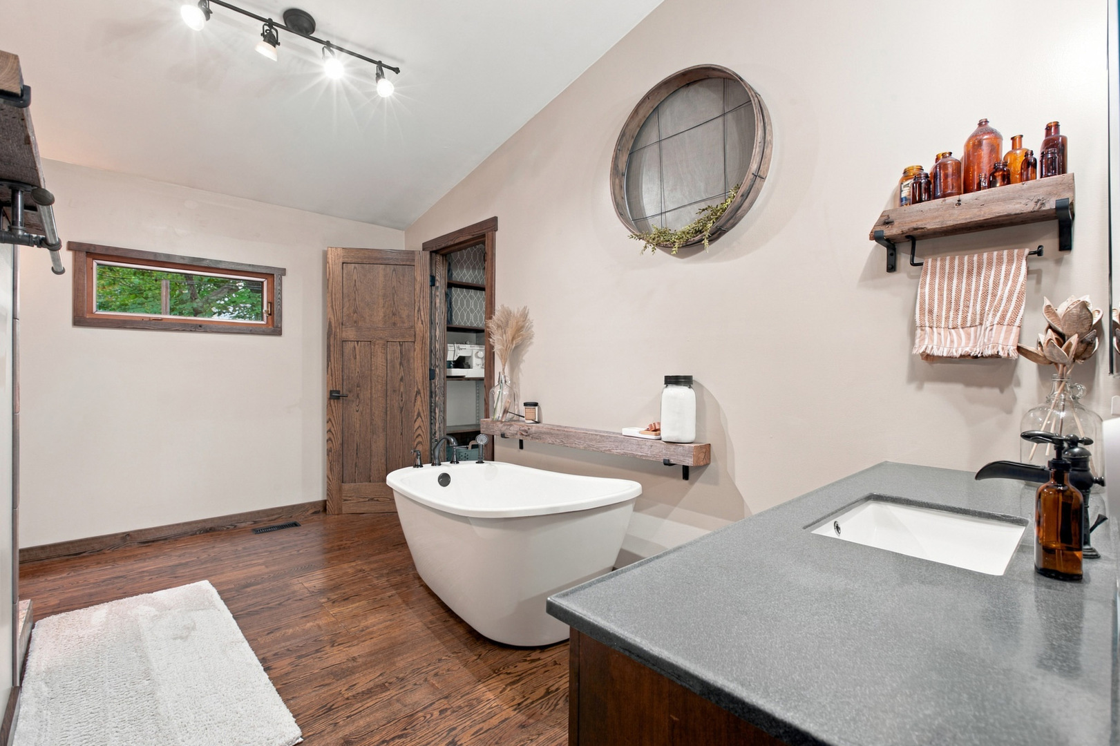Property photo 23