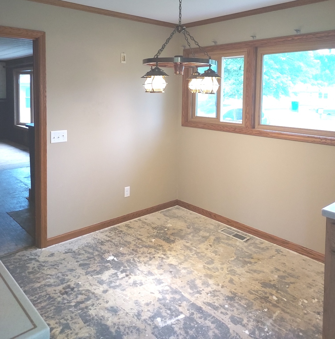 Table Area in Kitchen