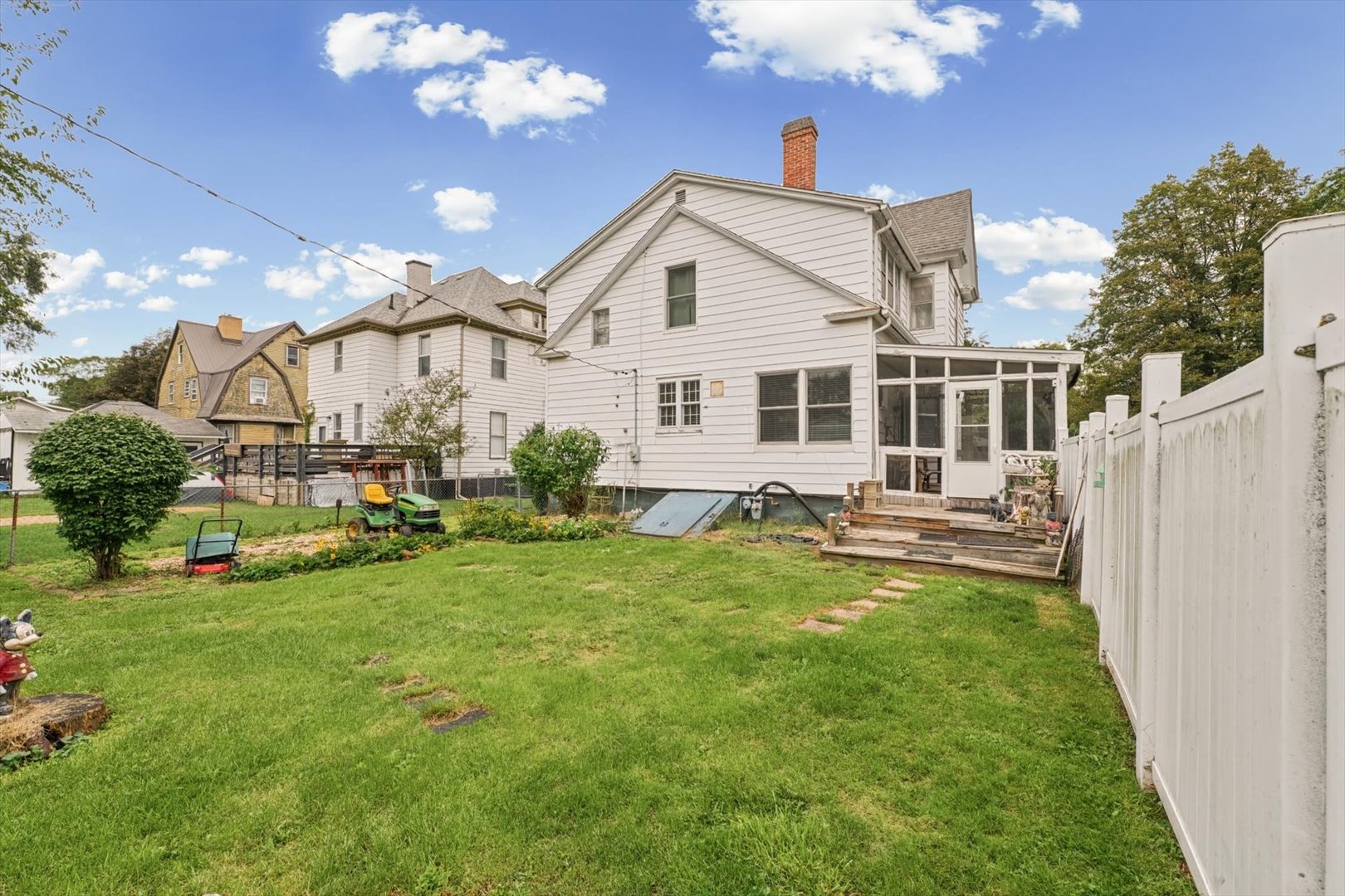 Property photo 32