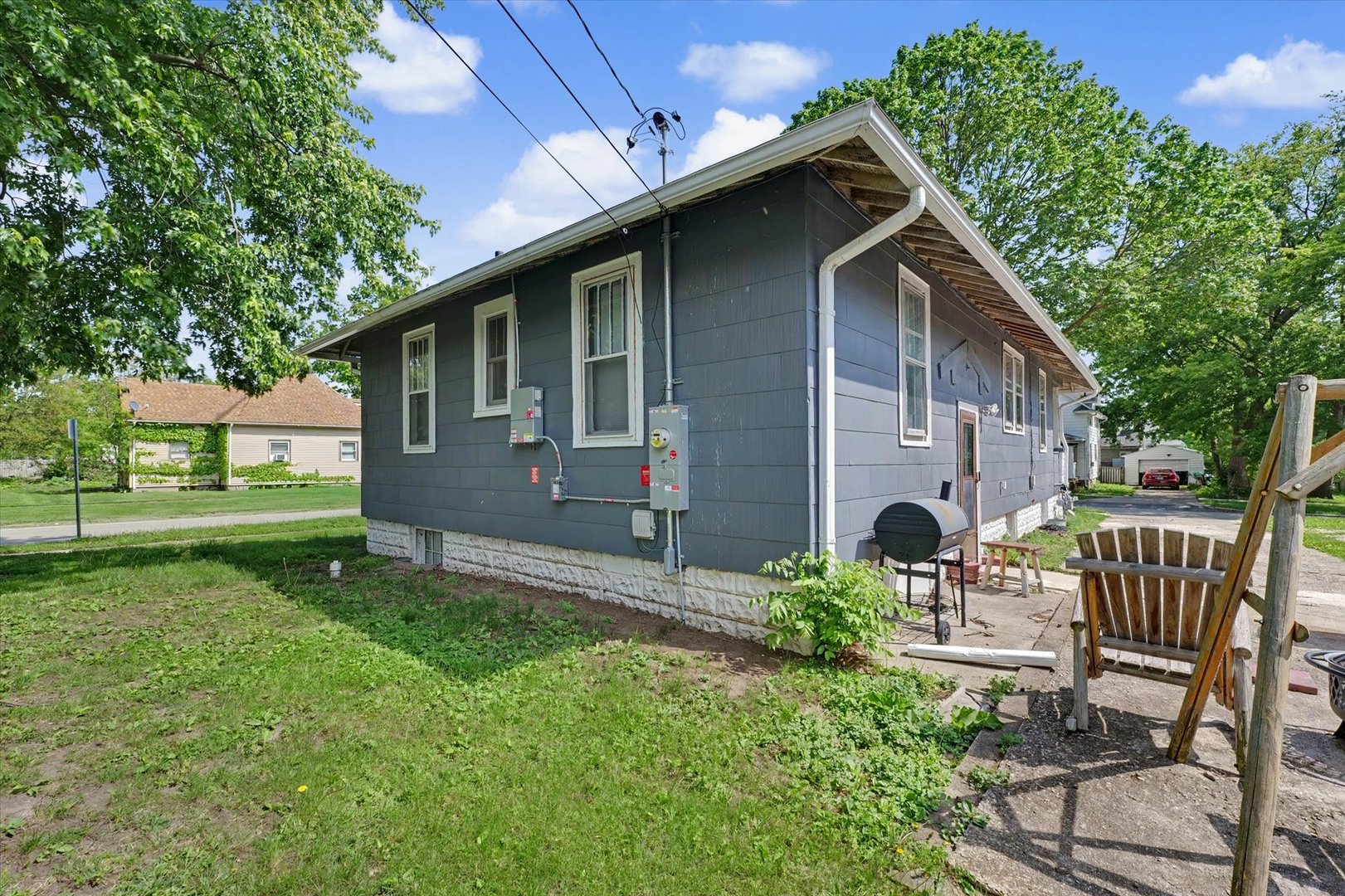 Photo 25 of 212 E Hill Street