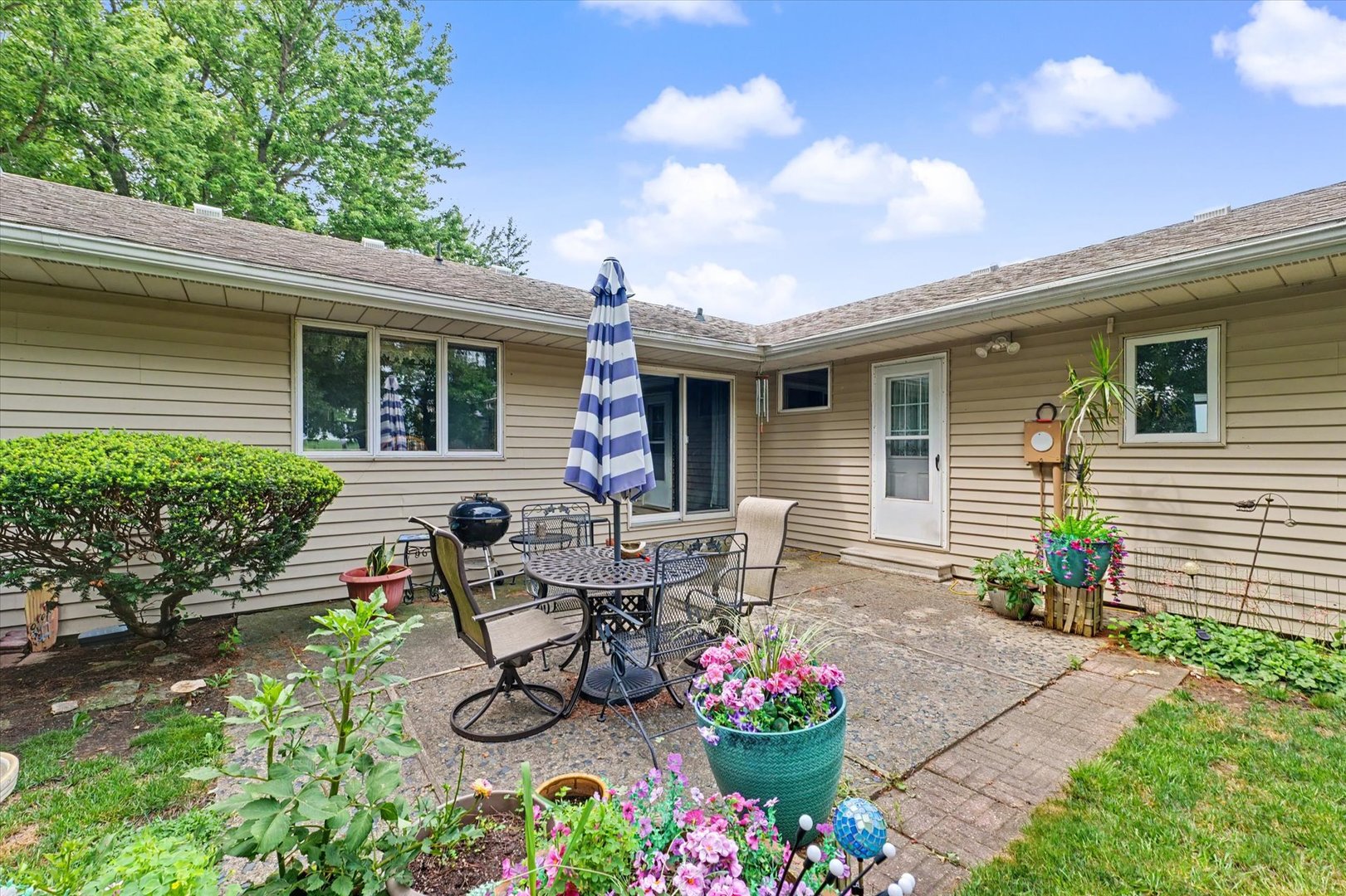 Property photo 38
