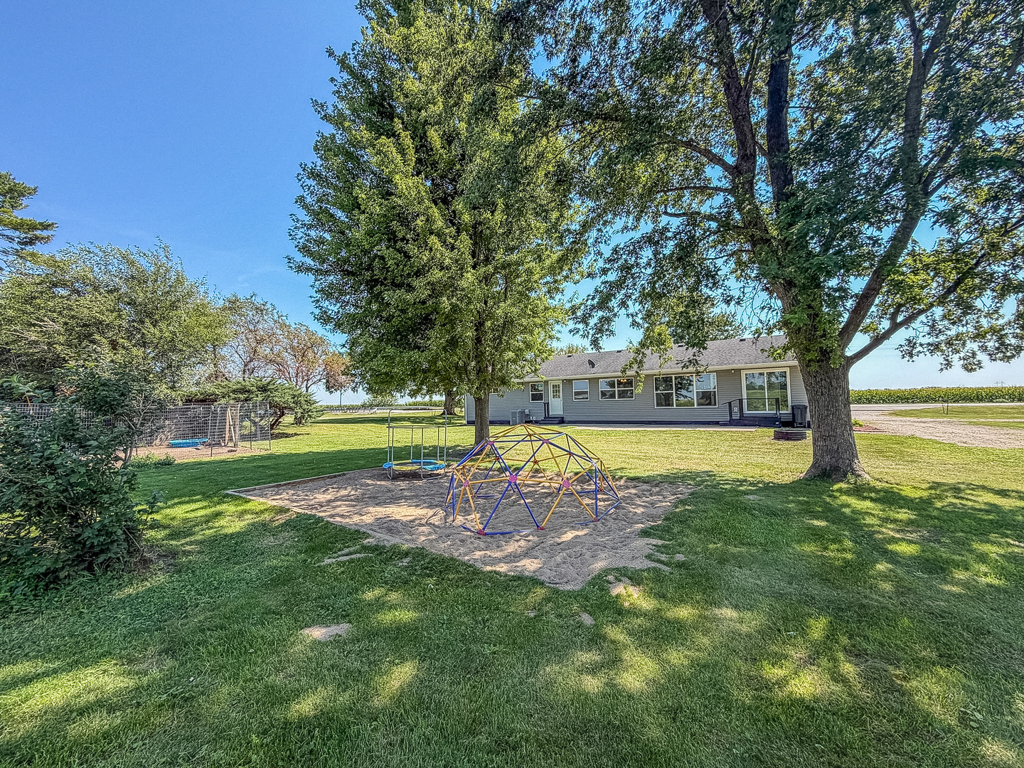 Property photo 40