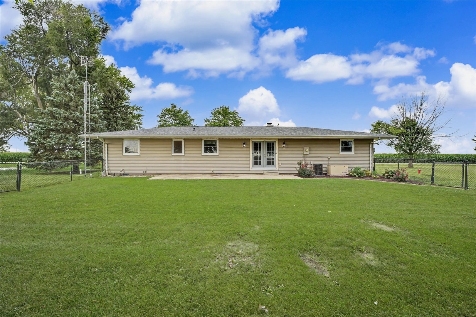 Property photo 35