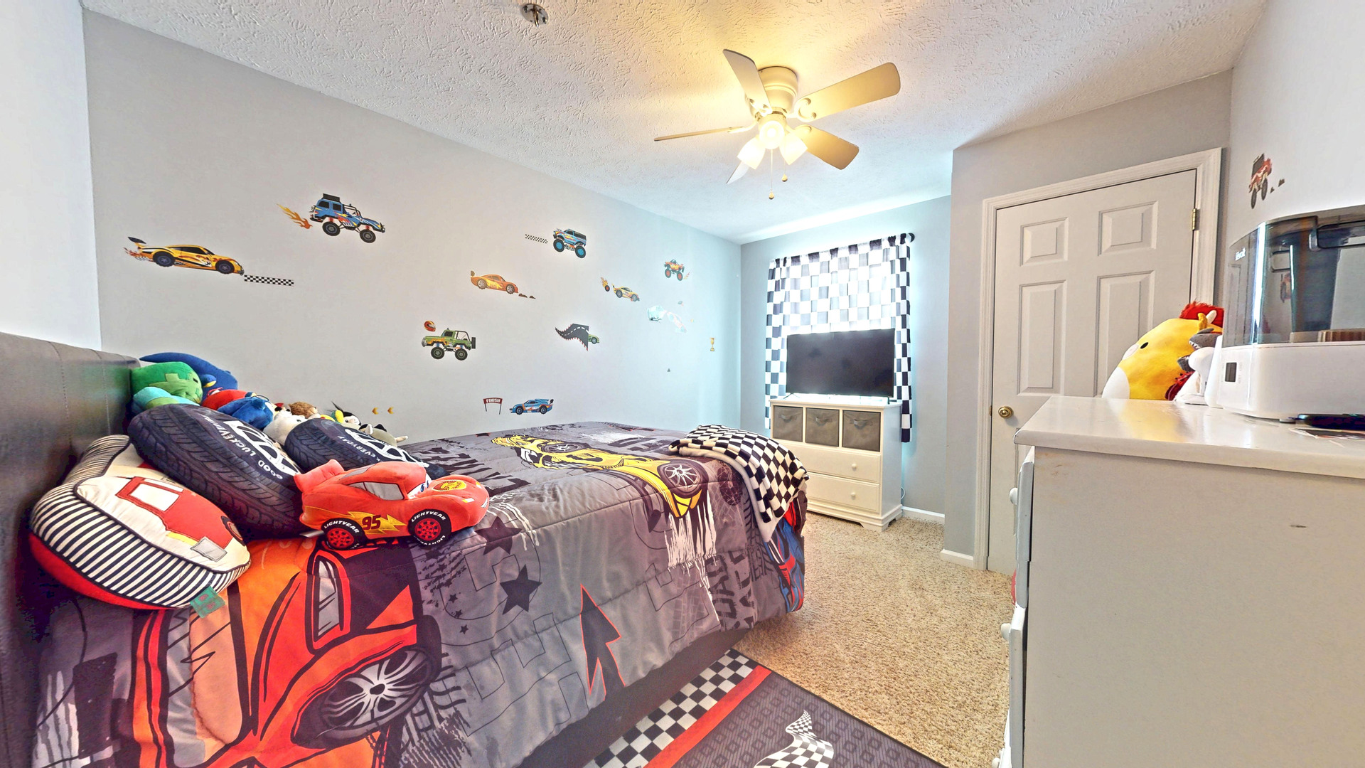 Photo 9 of 302 Orchard Street