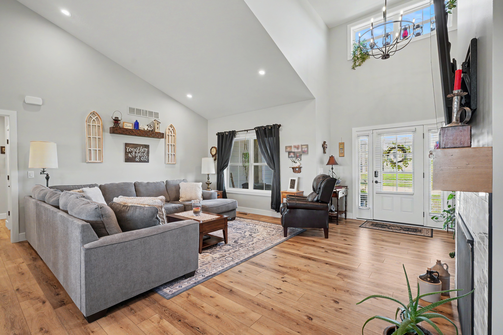 Photo 8 of 2838 E Stone Creek Boulevard