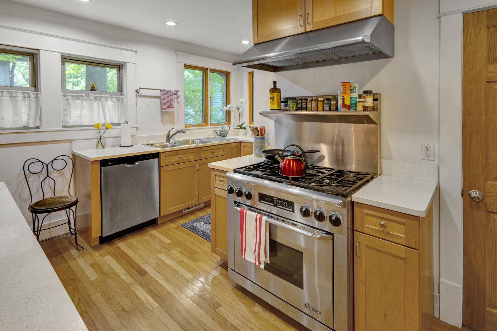 Photo 11 of 1004 S Orchard Street