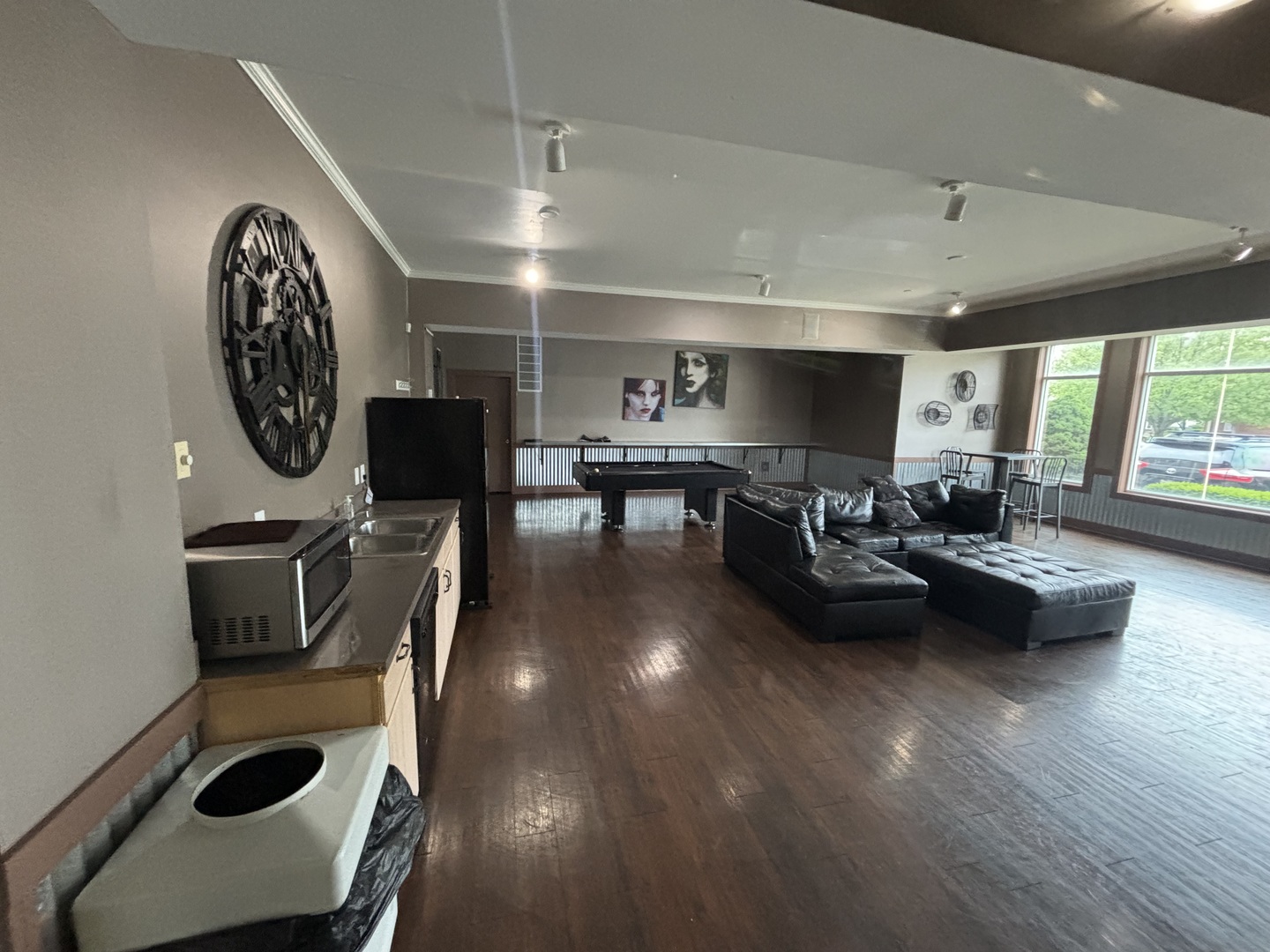 Photo 3 of 1901 N Lincoln Avenue #311