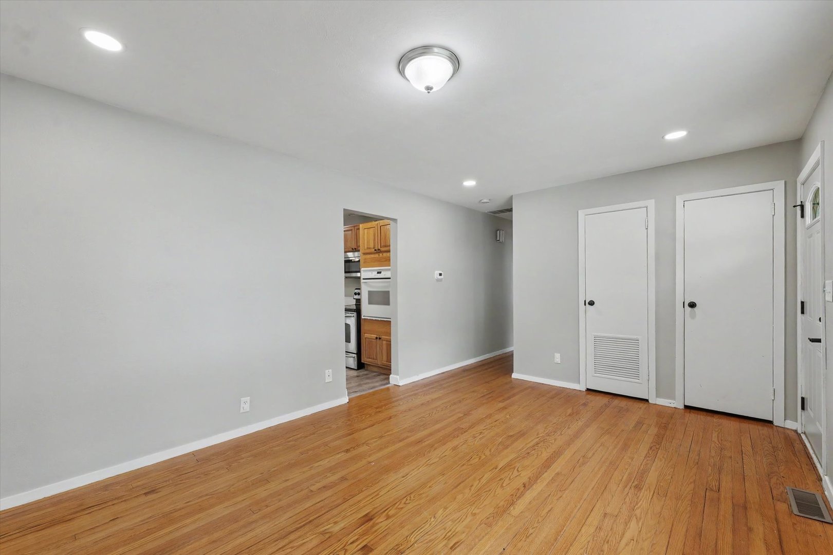 Photo 13 of 806 E Ethel Street