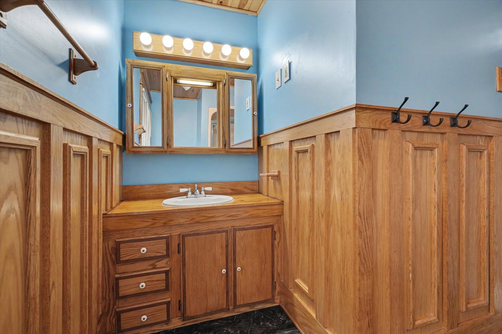 Property photo 34
