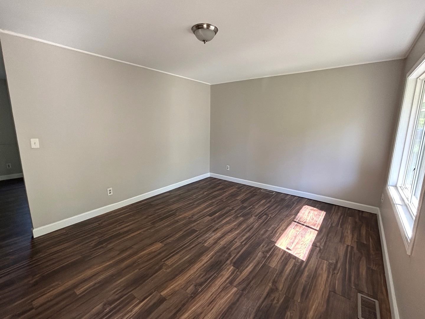 Photo 3 of 1113 Austin Drive