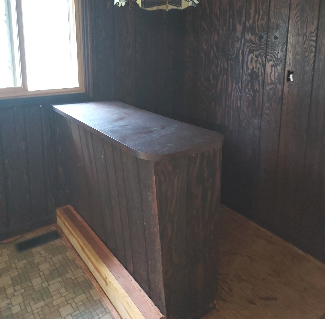 Bar in Family Room