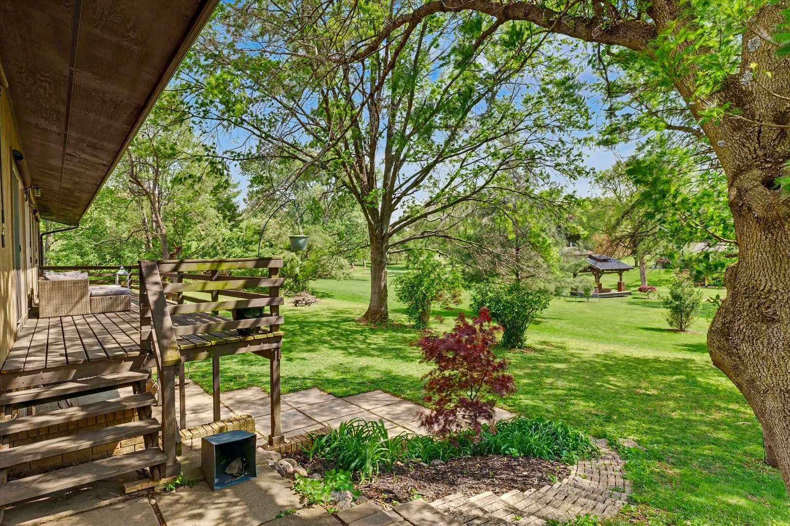 Photo 47 of 1010 Parkview Drive