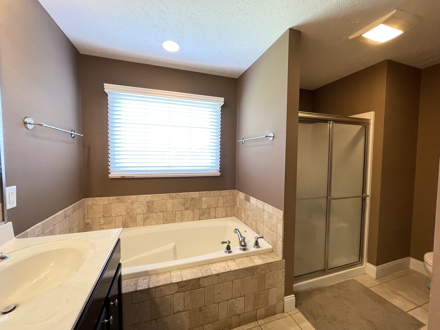 Photo 16 of 1807 Horizon Court