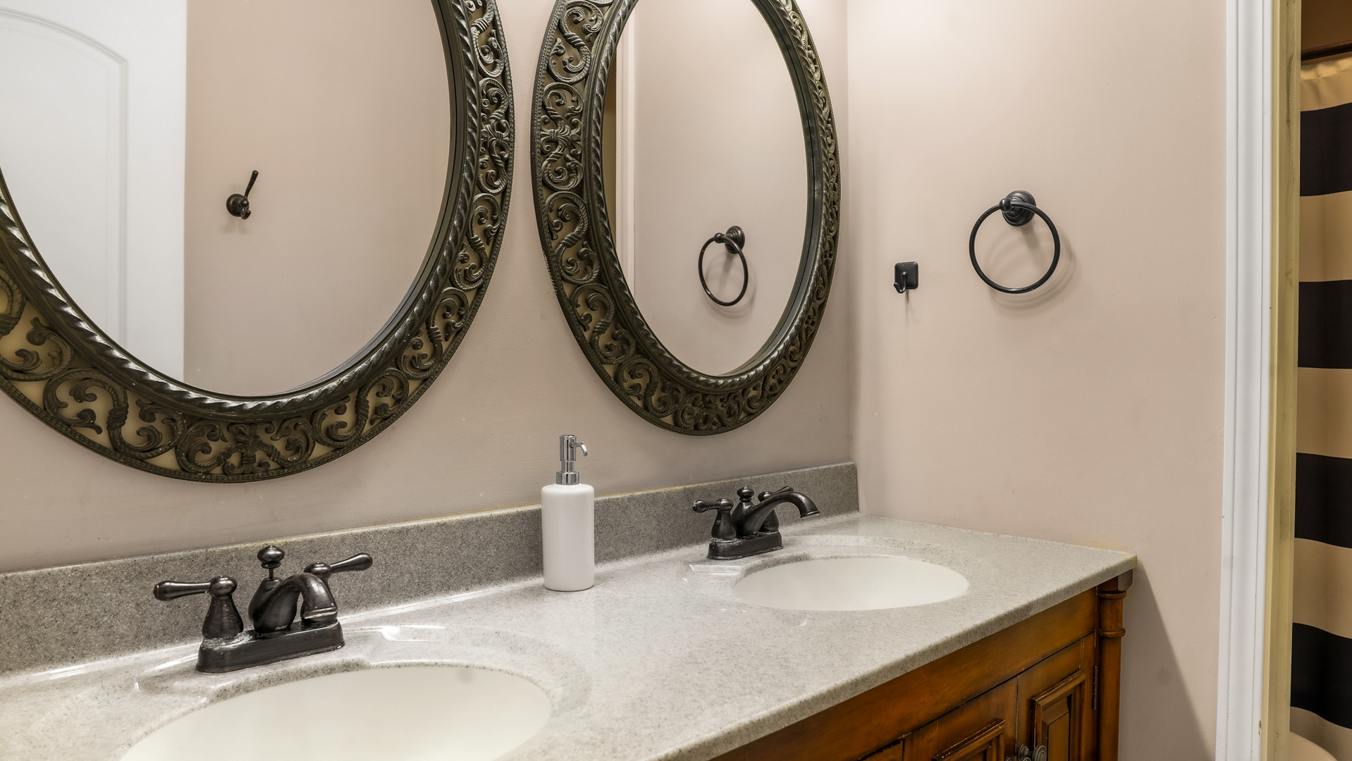 Property photo 35