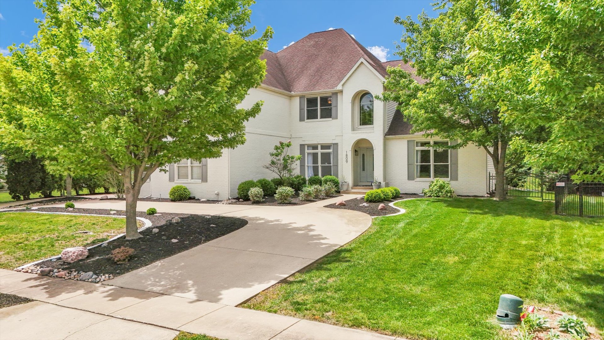 Photo of 1809 Mullikin Drive, Champaign, IL