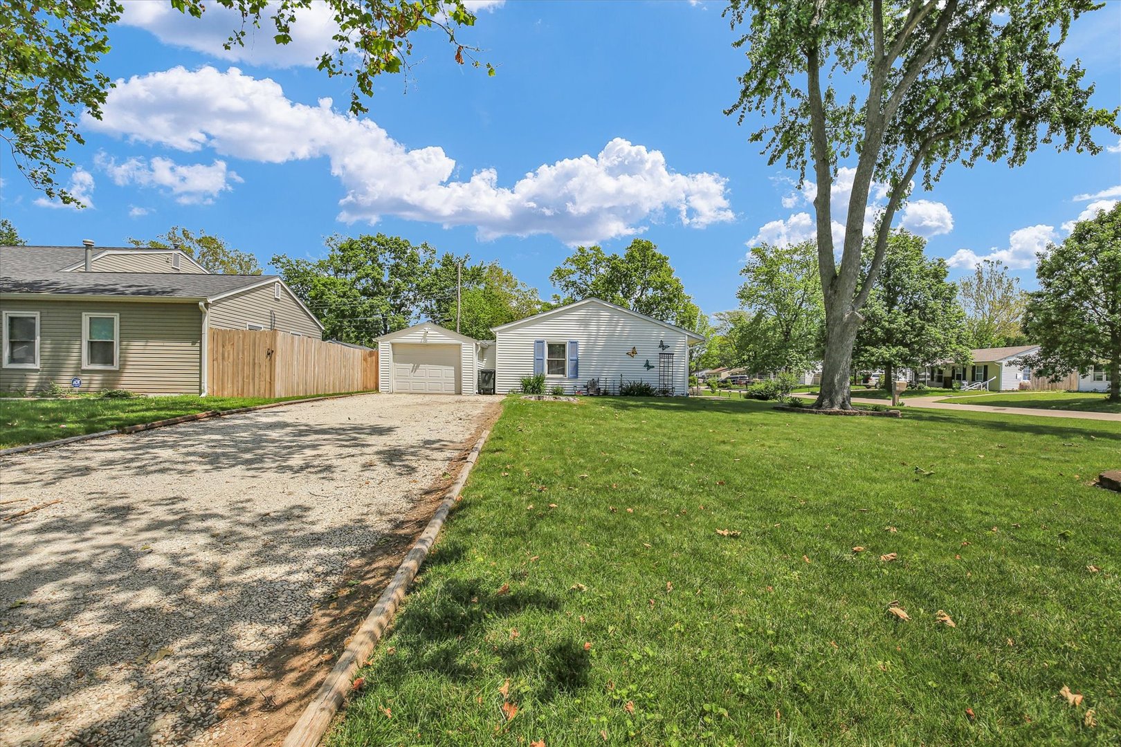 Photo 11 of 1816 Southwood Drive