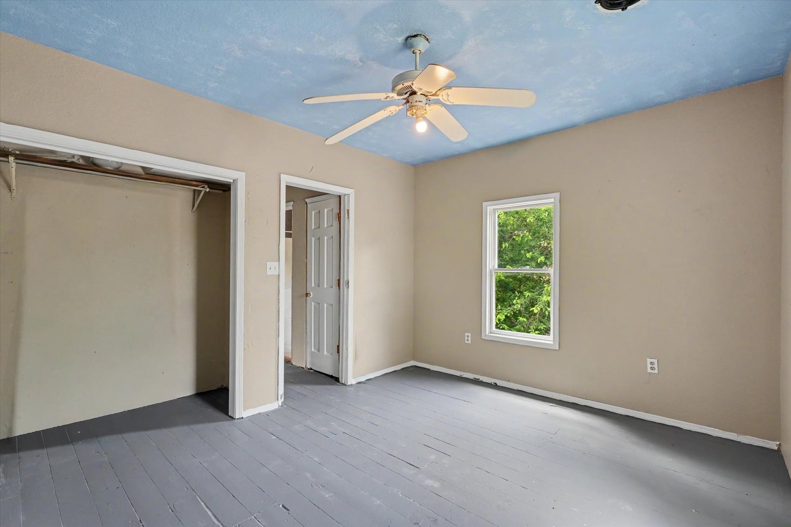 Property photo 31