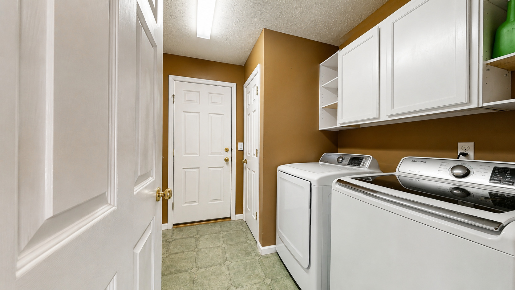 Photo 6 of 302 Orchard Street