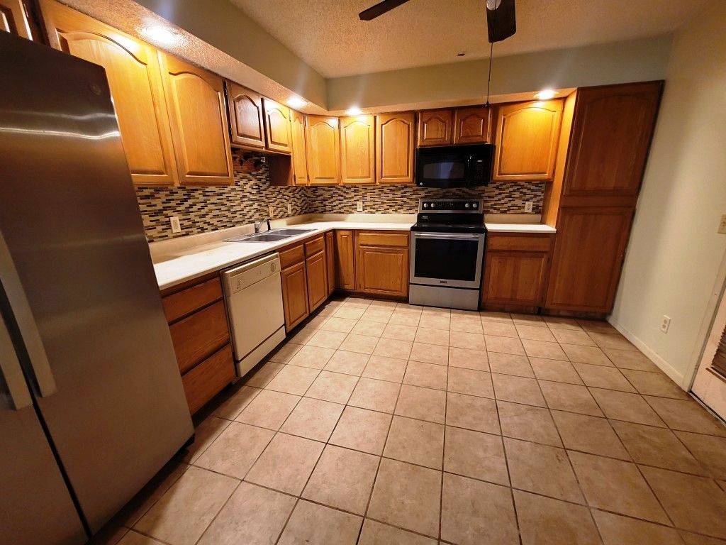 Photo 10 of 2601 Rachel Road