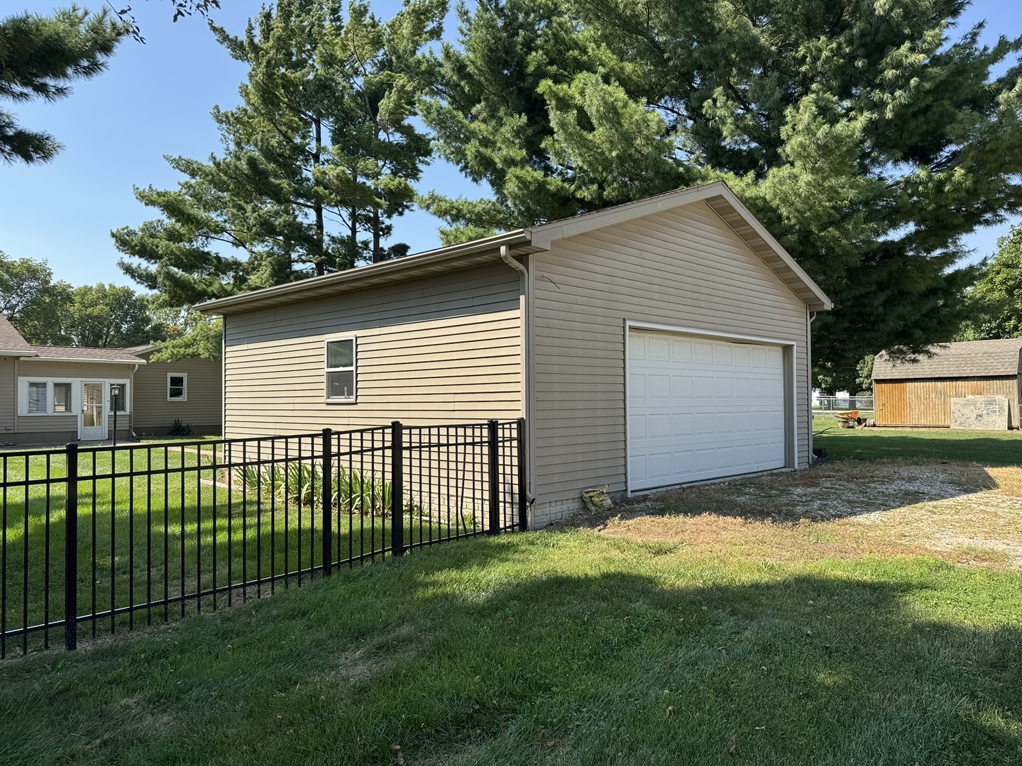 Property photo 46