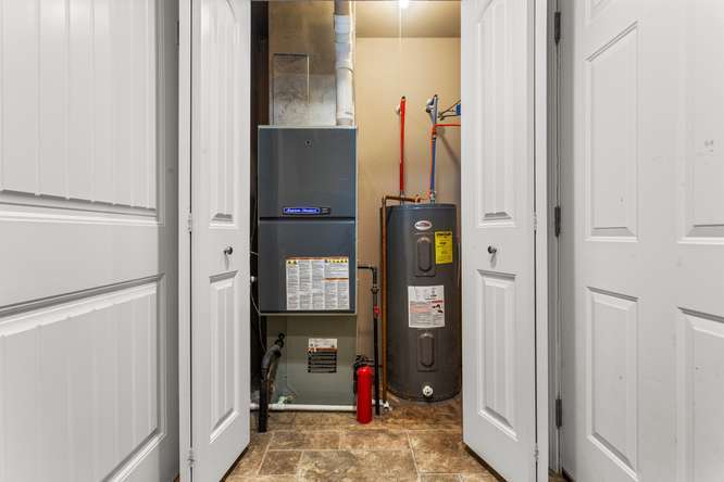 Mechanical closet