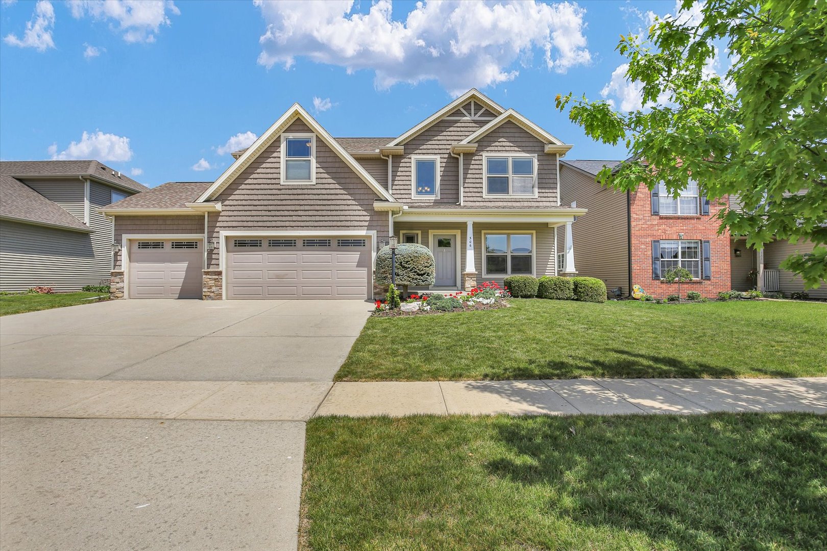Photo of 306 Preston Street, Savoy, IL