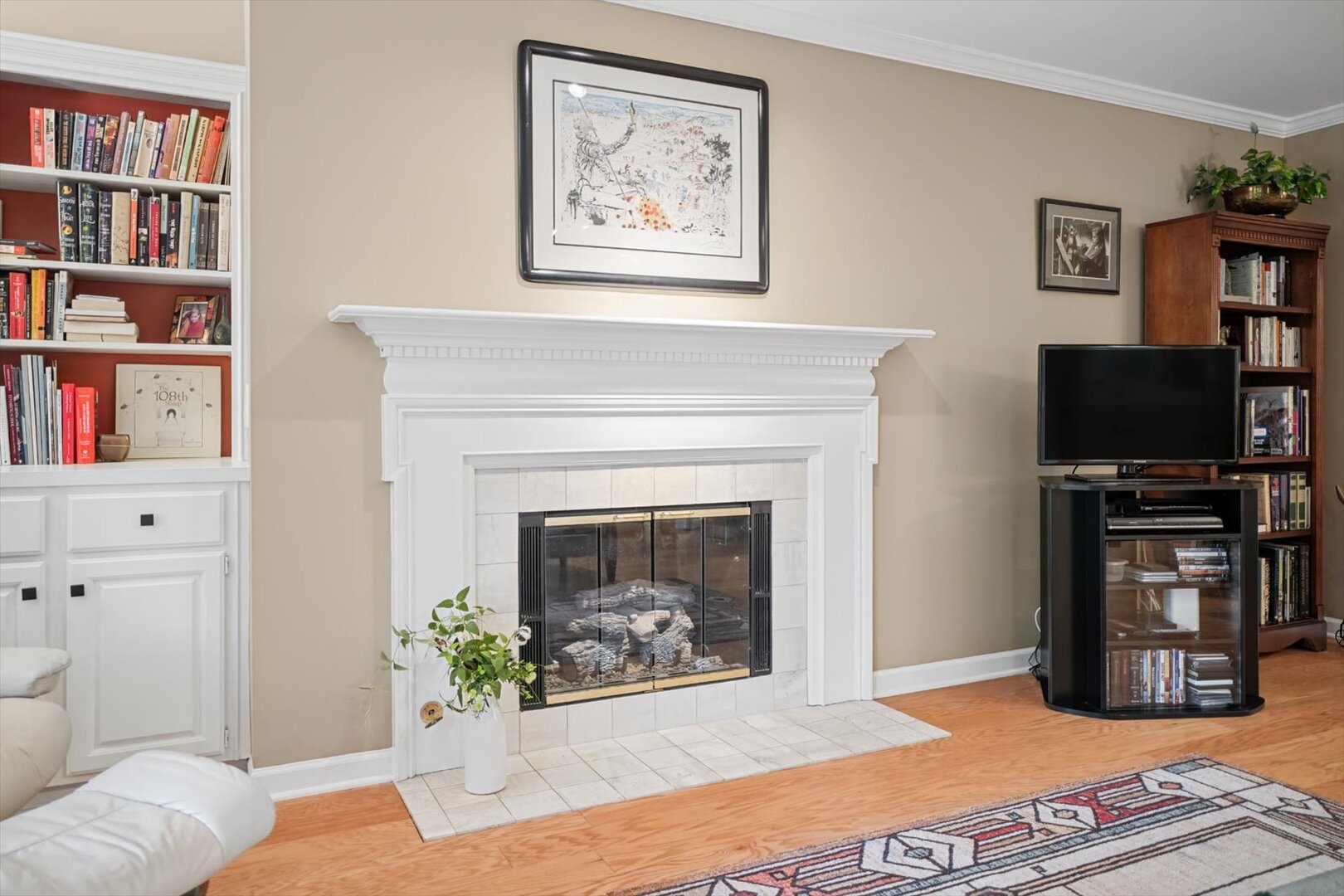 Gas log fireplace