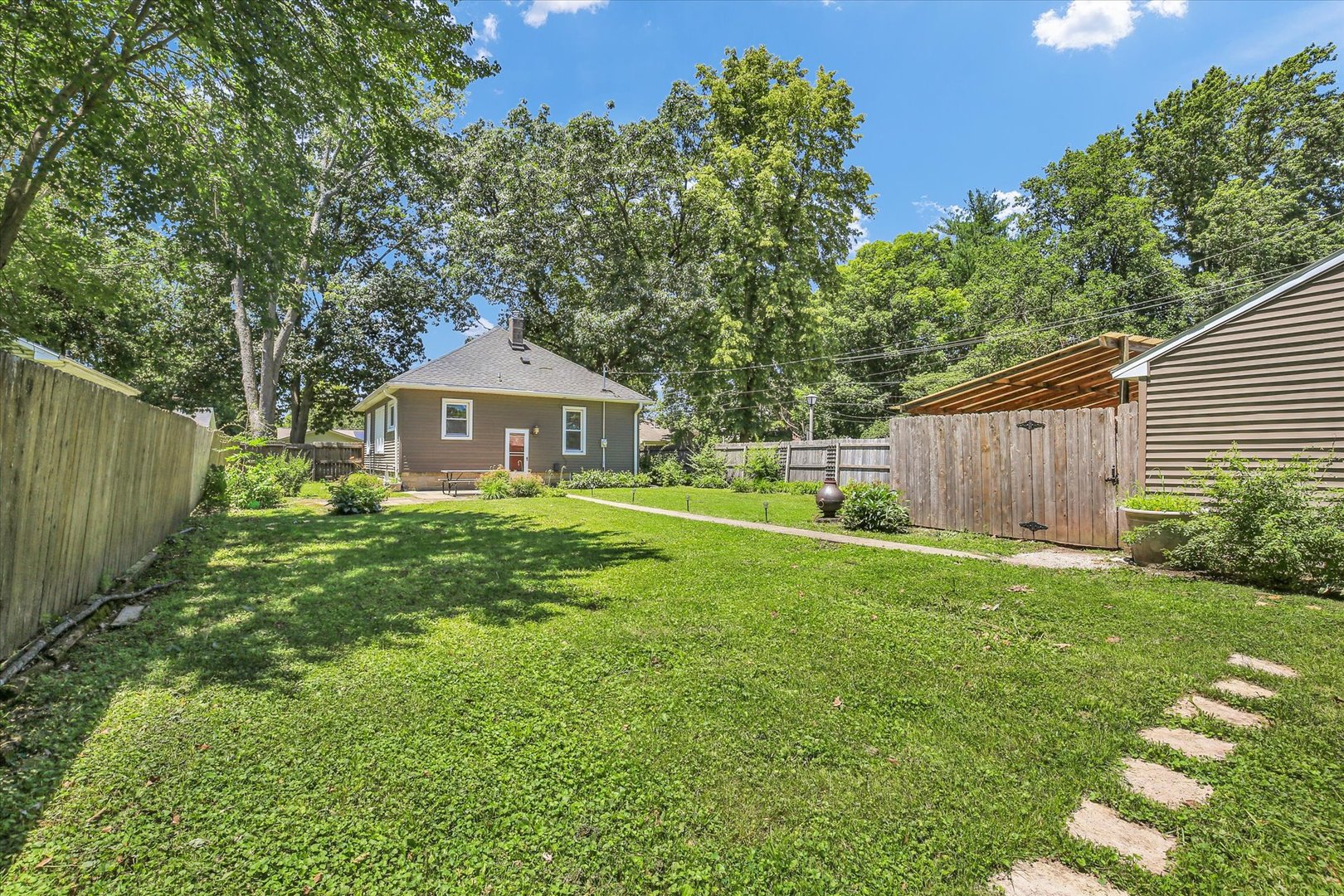 Property photo 32