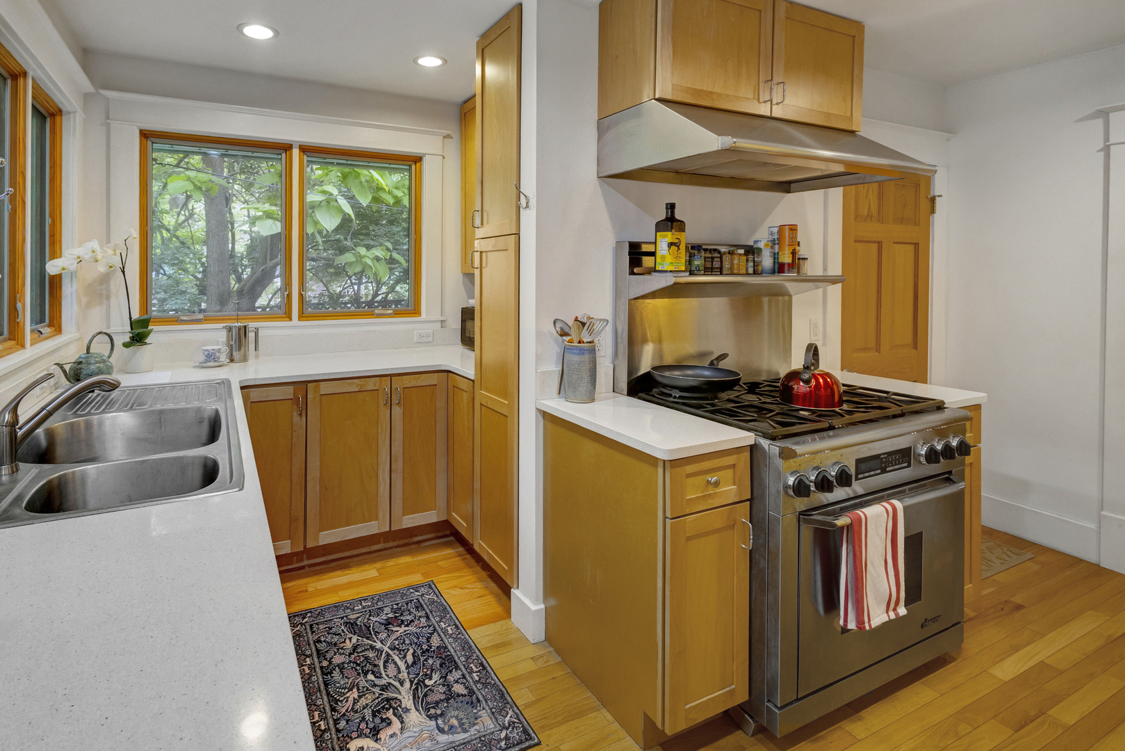 Photo 14 of 1004 S Orchard Street