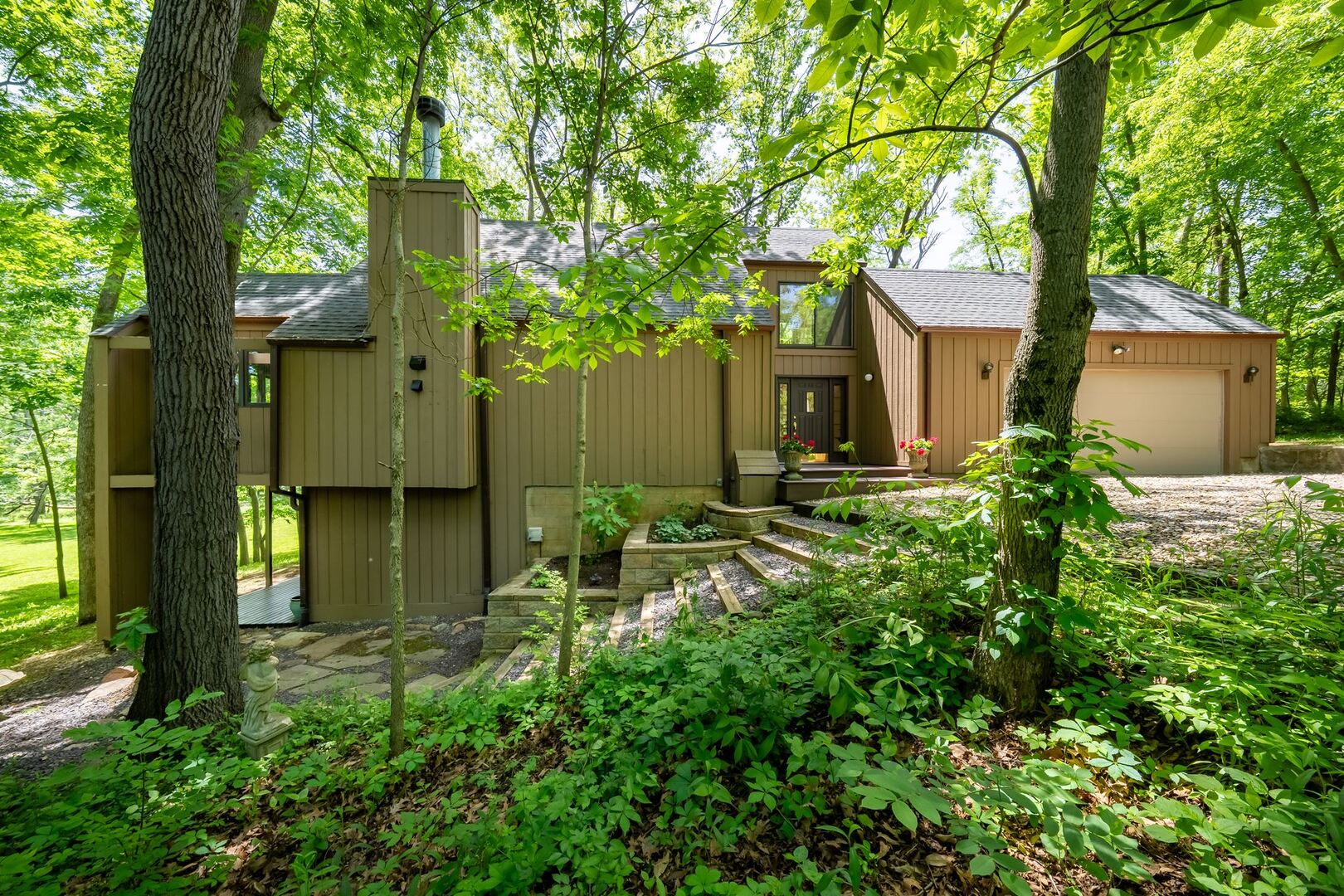 Property photo 98