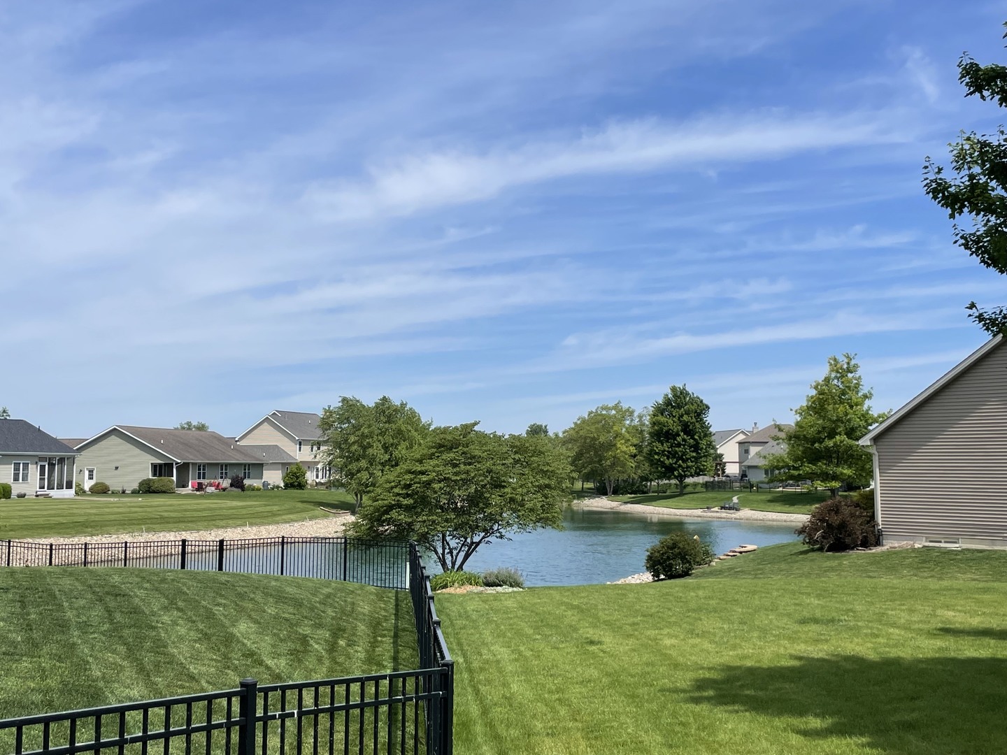 Photo 32 of 1807 Horizon Court