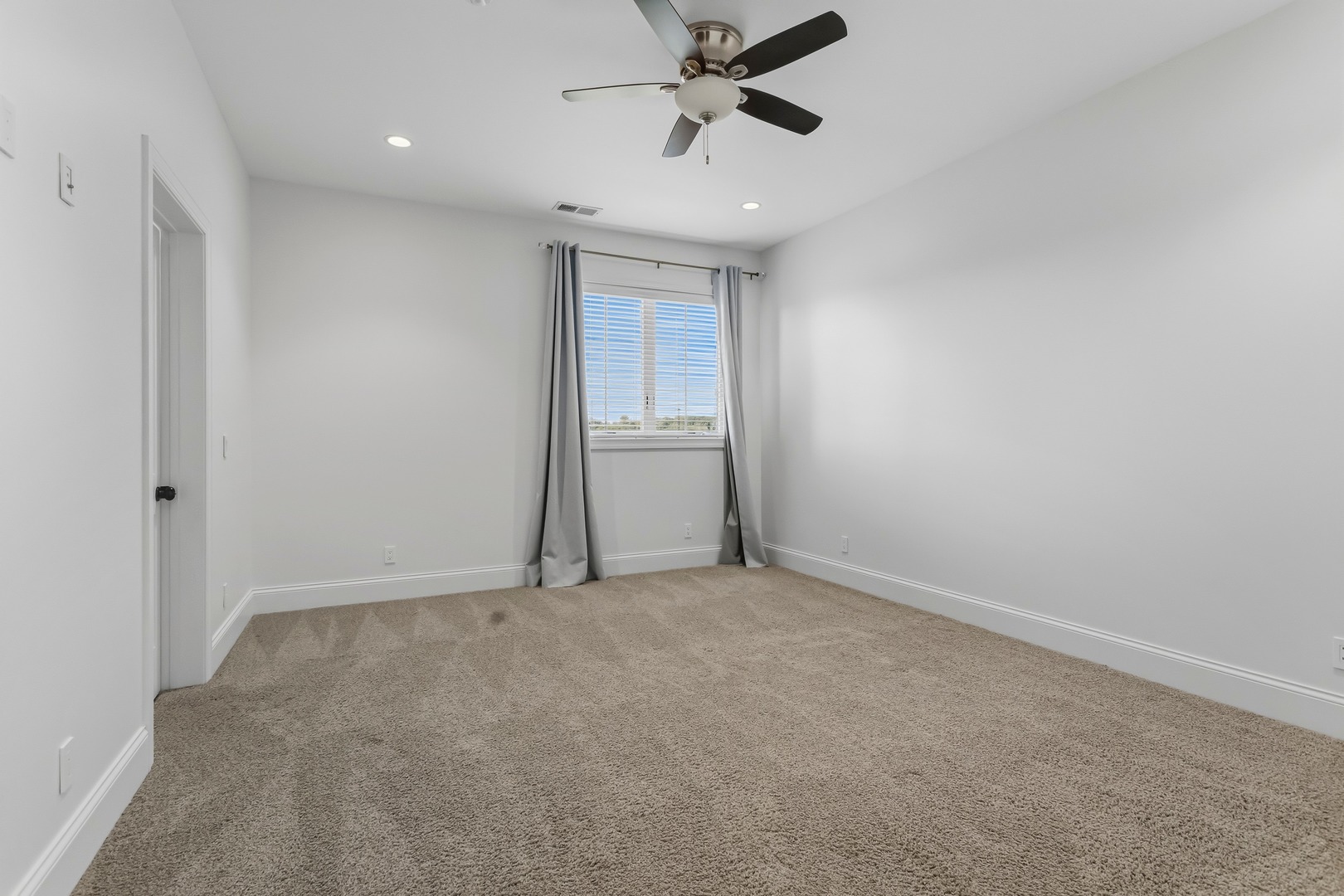 Property photo 63