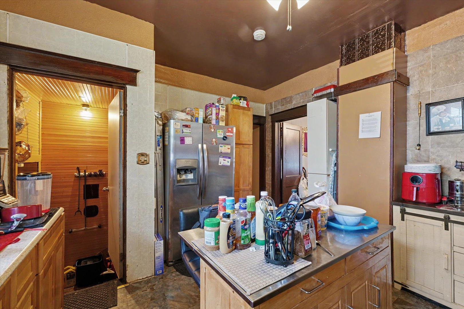 Photo 12 of 212 E Hill Street