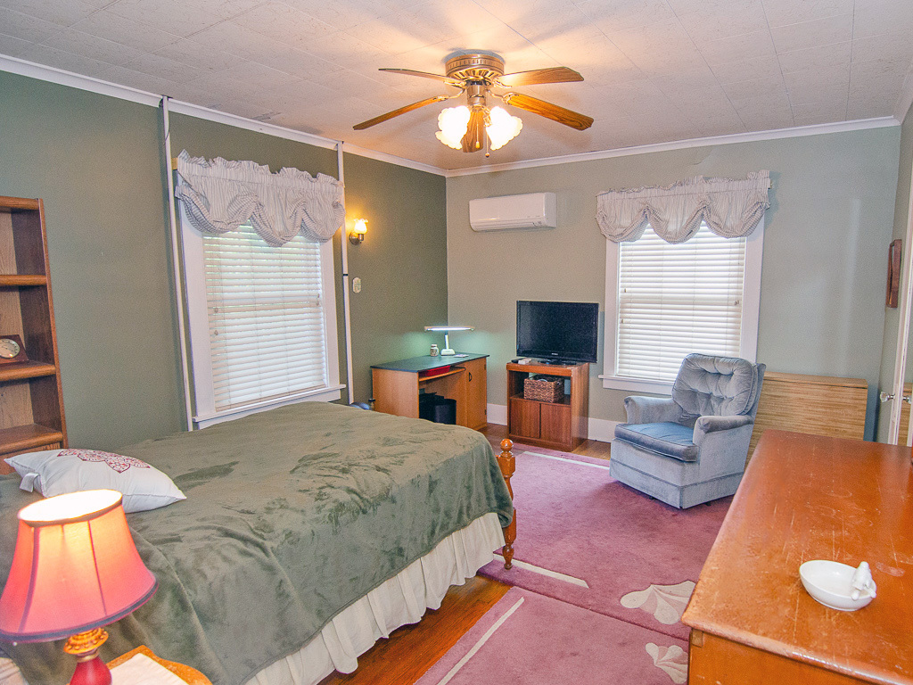 Property photo 44