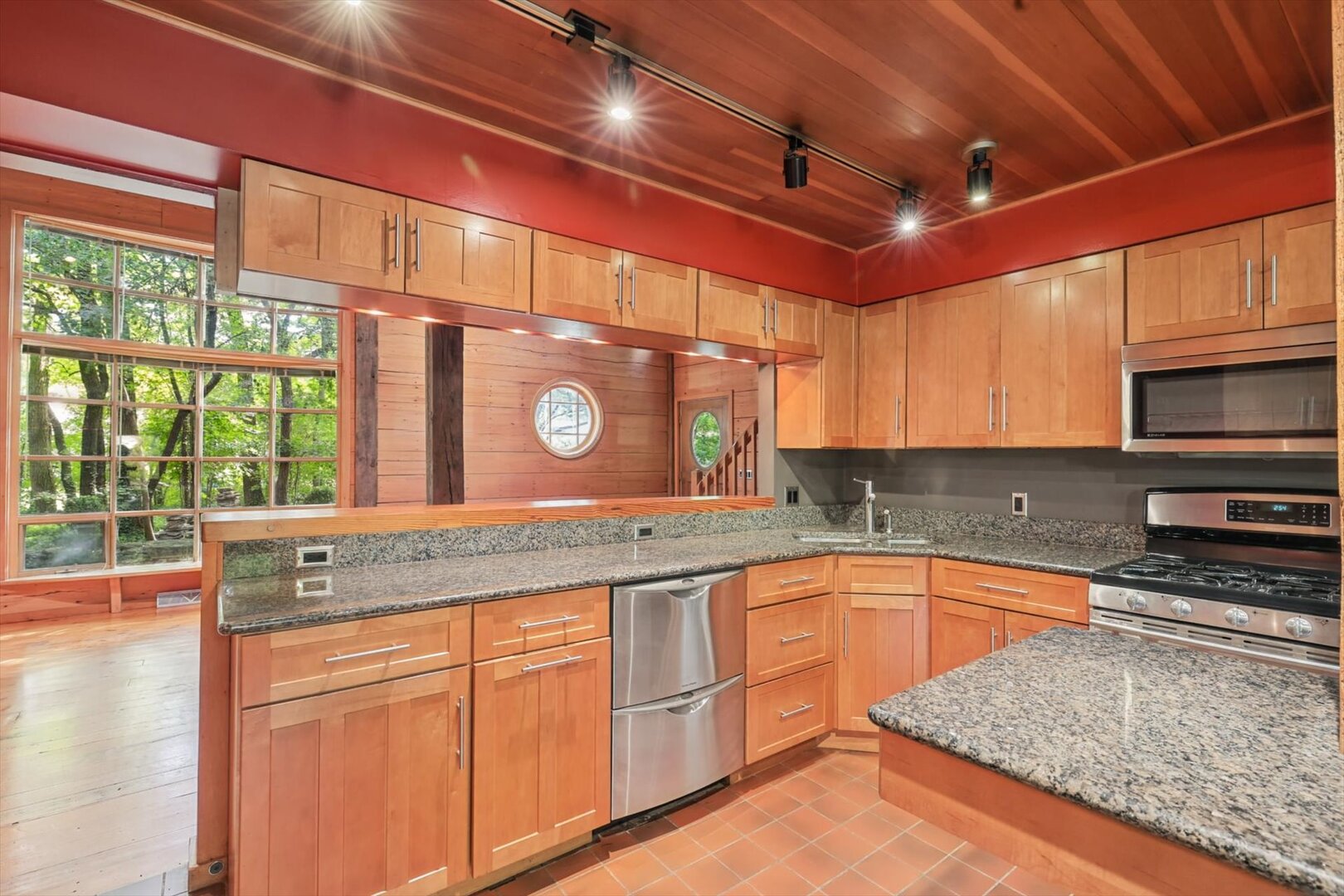 Property photo 31