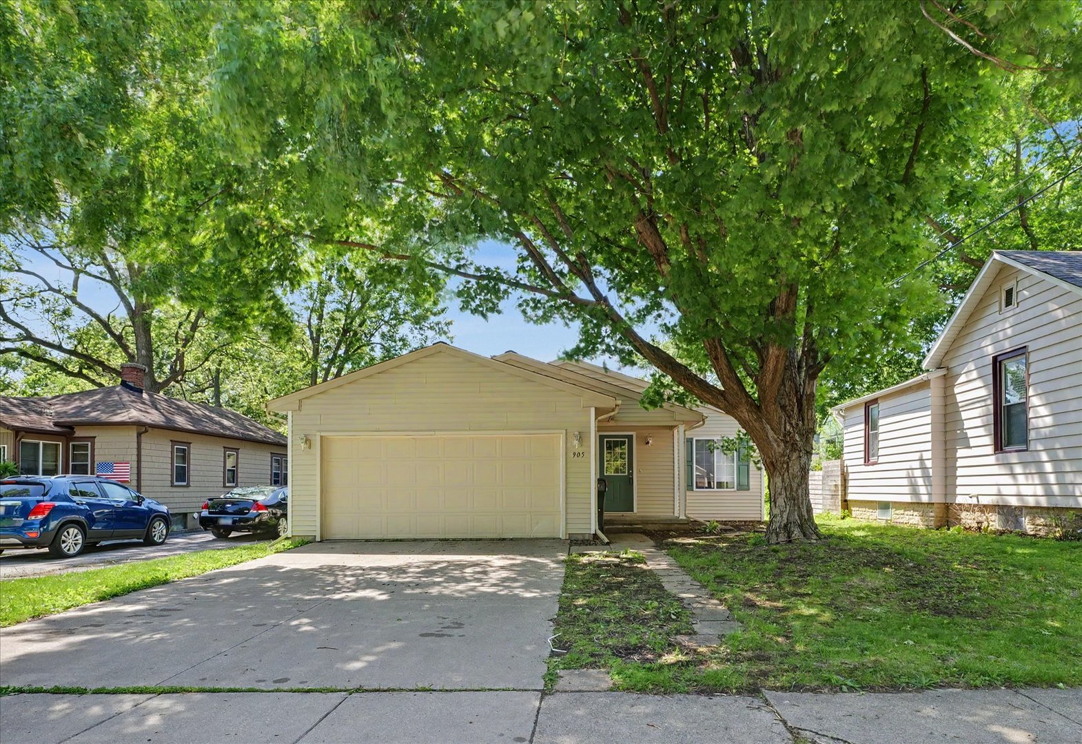 Photo of 905 S Cottage Grove Avenue, Urbana, IL