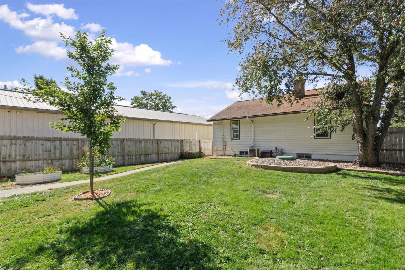 Property photo 33